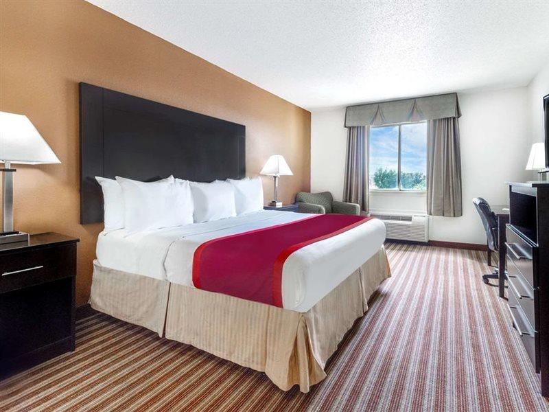 Days Inn & Suites By Wyndham Dallas Ngoại thất bức ảnh