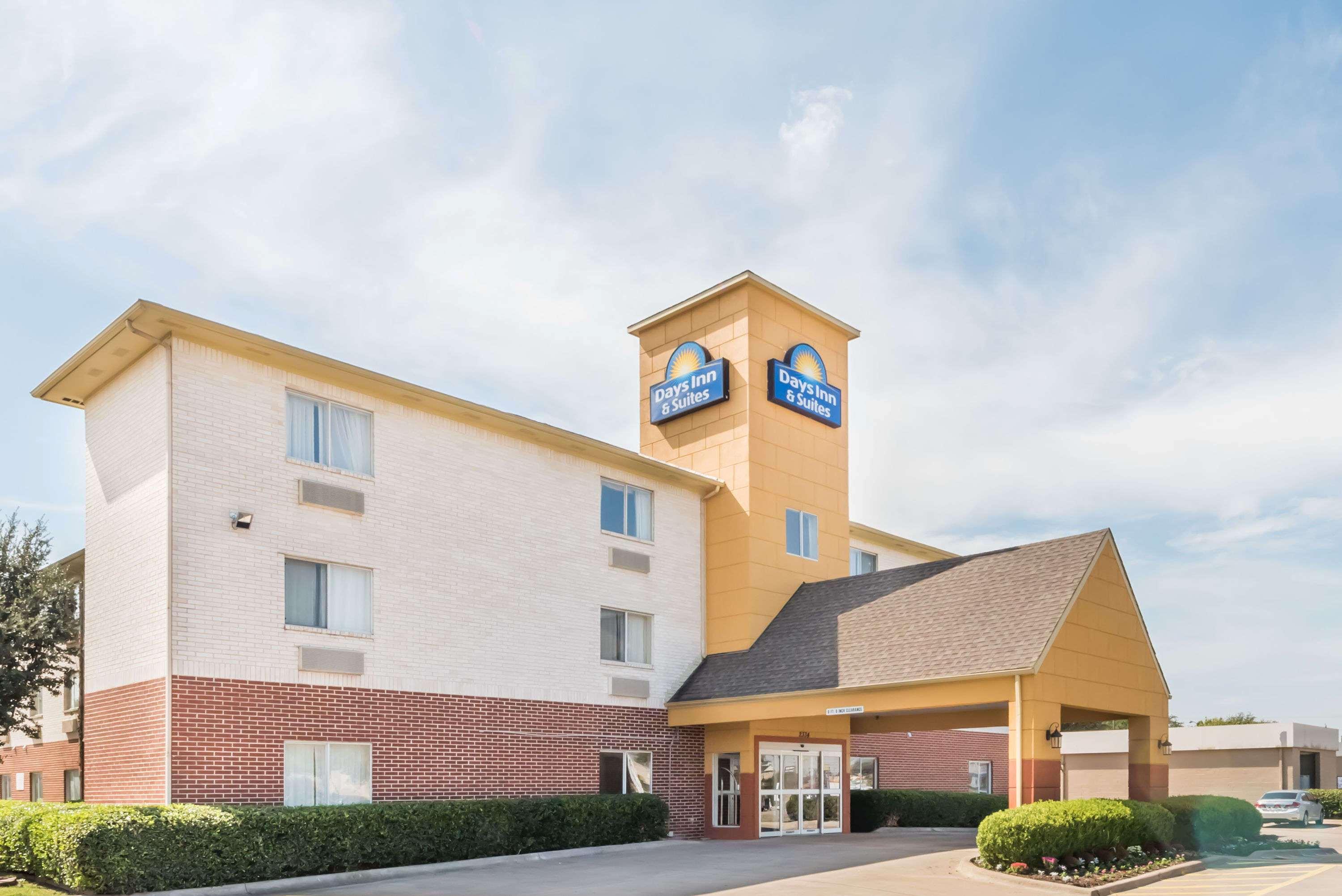 Days Inn & Suites By Wyndham Dallas Ngoại thất bức ảnh